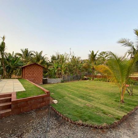 O'Nest Countryside Hotel Surai ภายนอก รูปภาพ