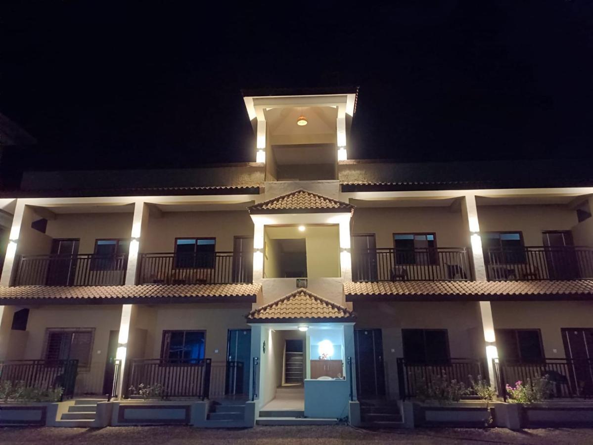 O'Nest Countryside Hotel Surai ภายนอก รูปภาพ