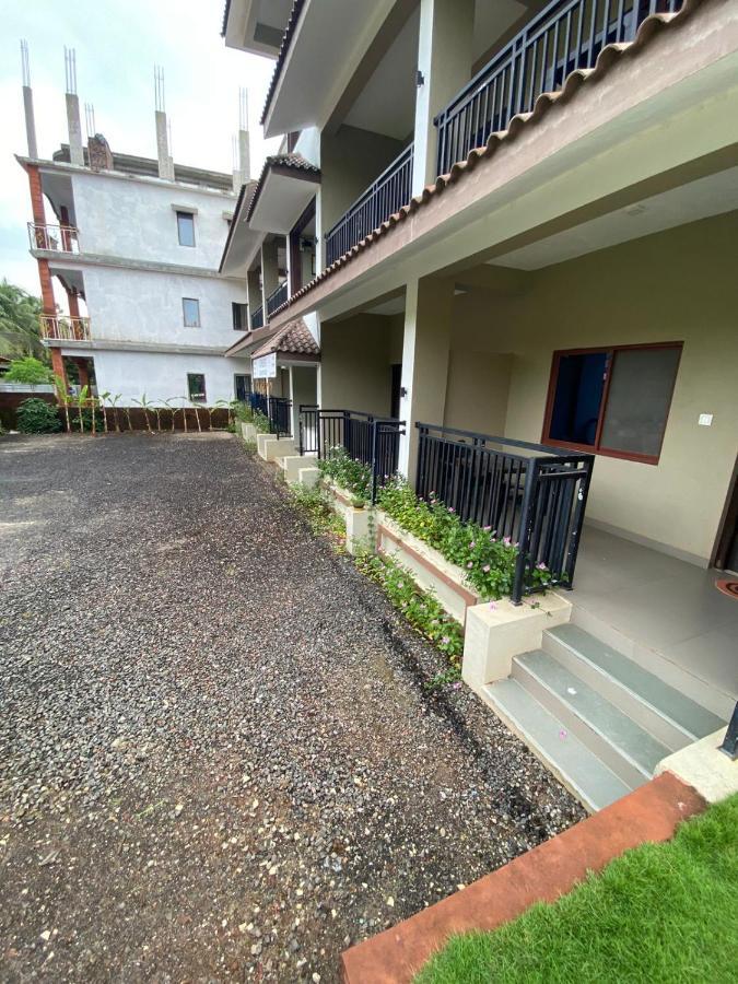 O'Nest Countryside Hotel Surai ภายนอก รูปภาพ